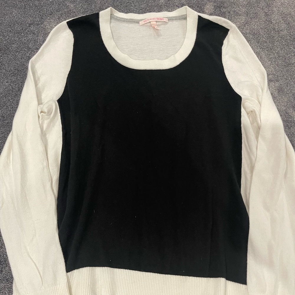 Victoria's Secret Black  White Cotton Blend Loose Fit Long T shirt Size S/P